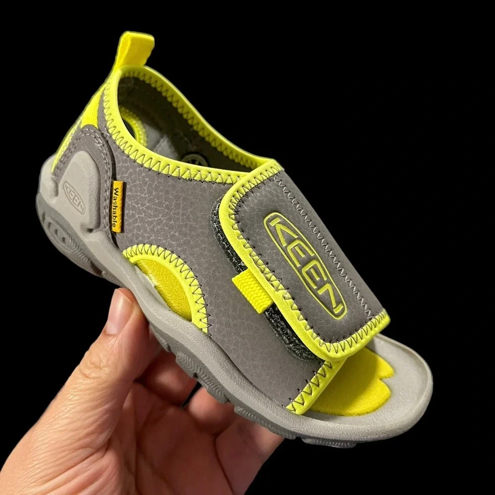 Keen Toddler Boys Sporty Outdoor Sandal Size 8 Gray Slip on Washable &Adjustable